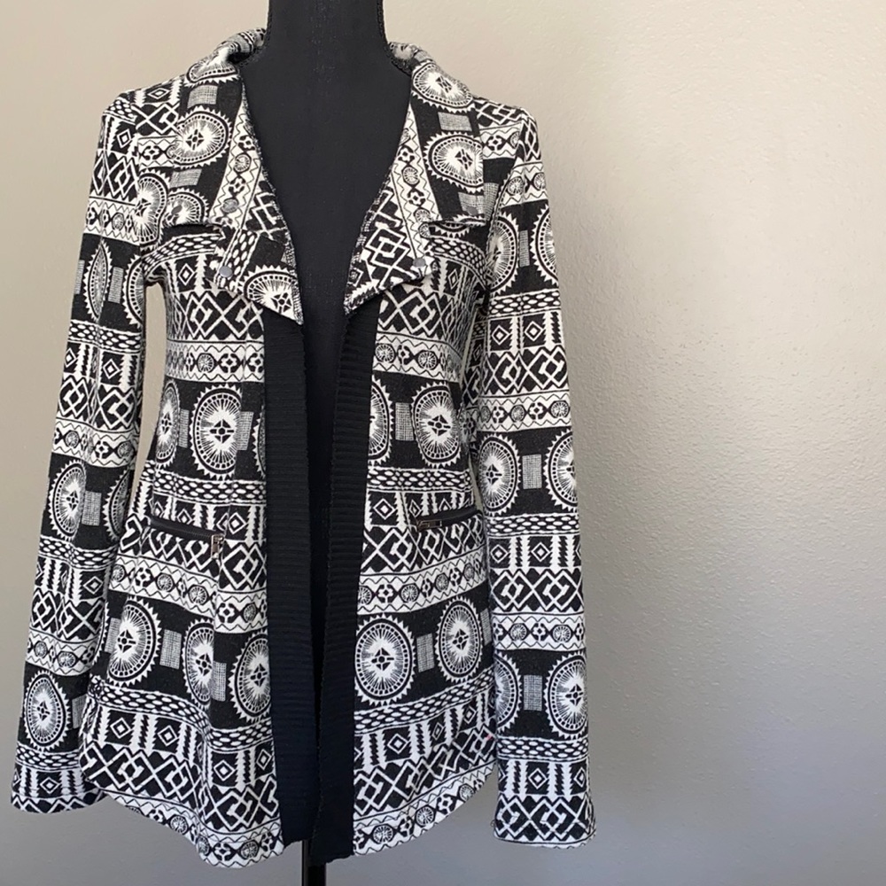 Lira - Black & White Printed Cardigan